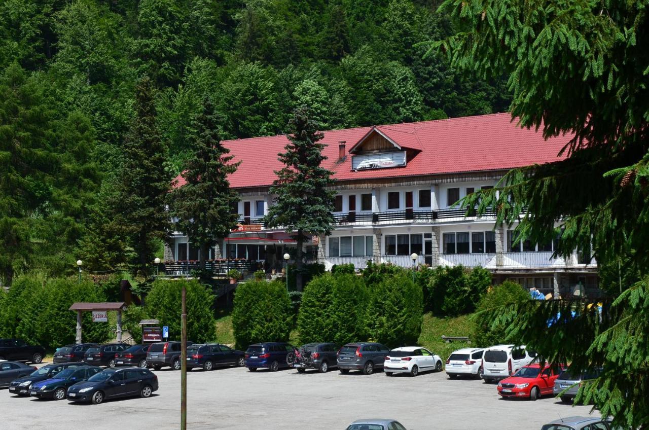 Hotel Priehrada Dedinky Dış mekan fotoğraf